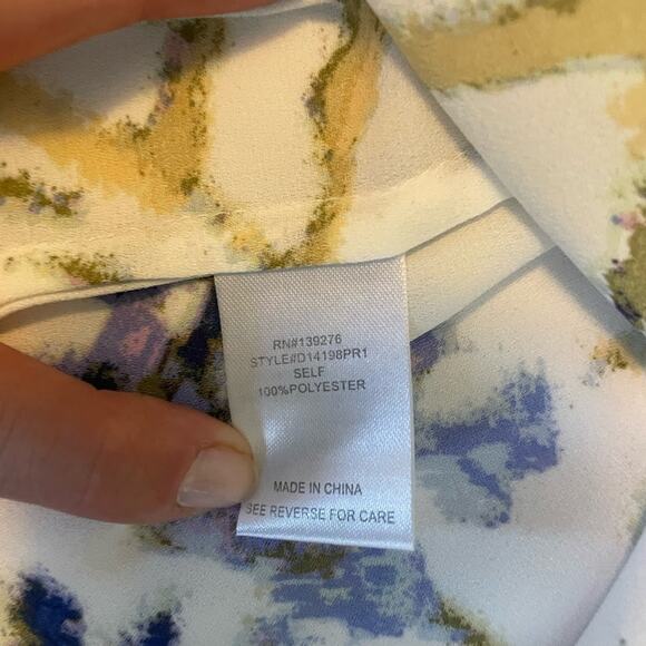 Daniel Rainn 3/4 sleeve flowy blouse cream and purple floral size XS. Workwear - Picture 4 of 5